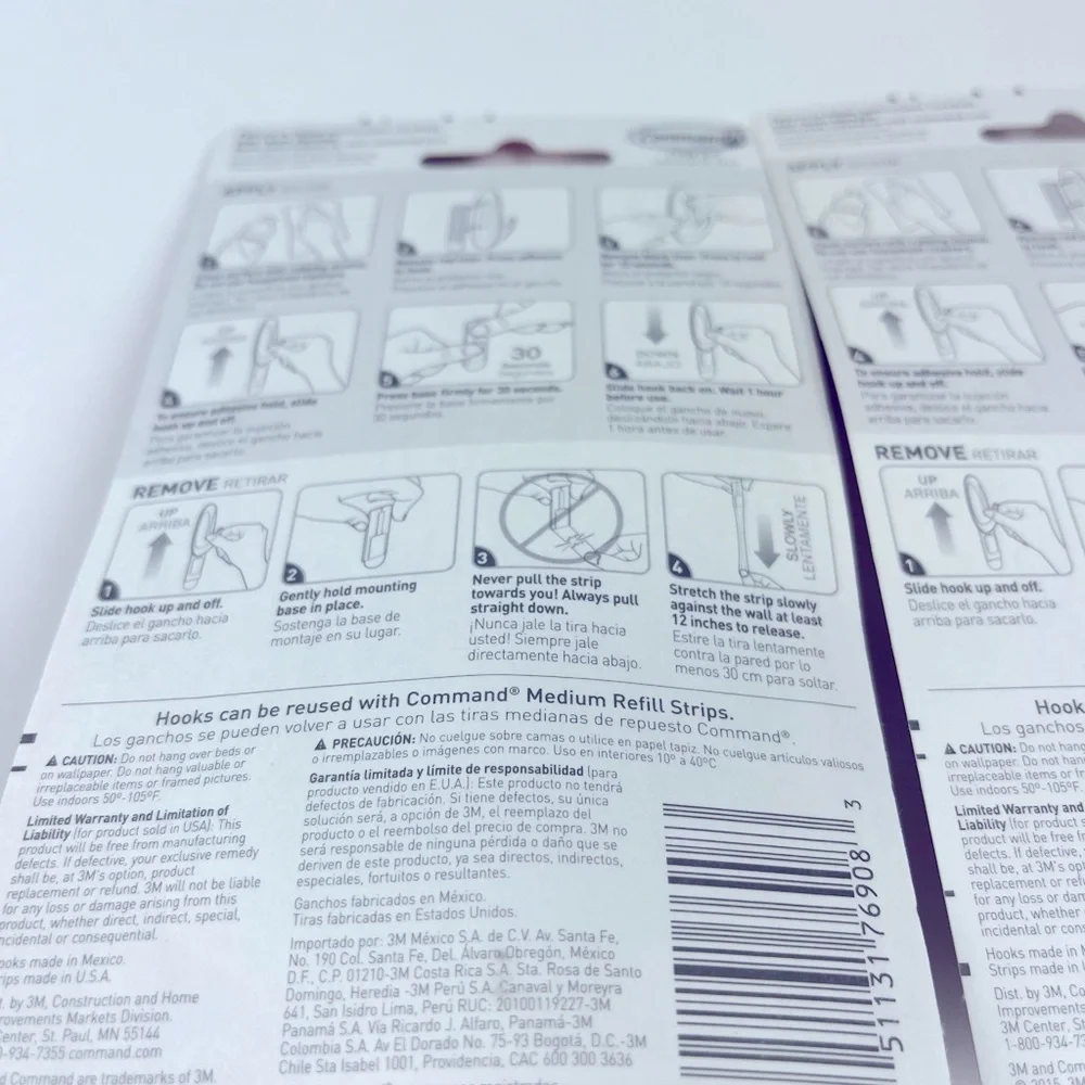 3M Command Brand 2 packs of 2 Medium Designer Hooks with 4 strips Holds 3lbs